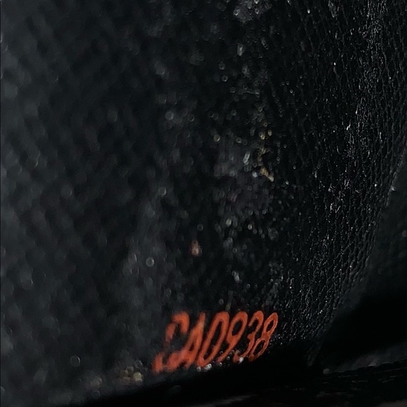 Louis Vuitton key holder - Picture 9 of 9